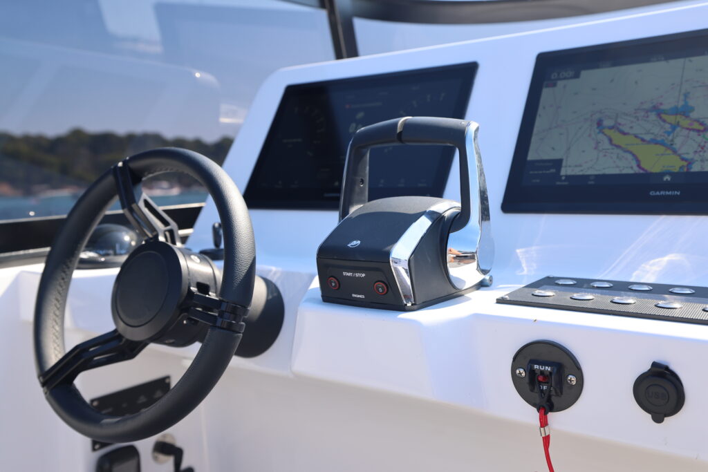 Heritage 36 Power Catamaran Helm