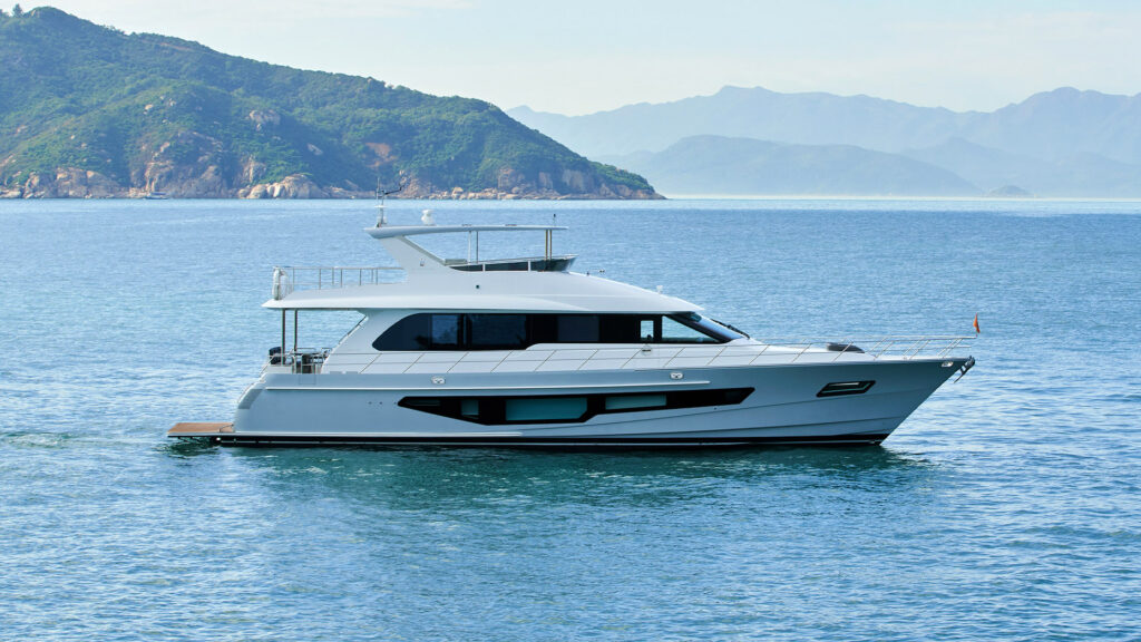 CL Yachts CLB72