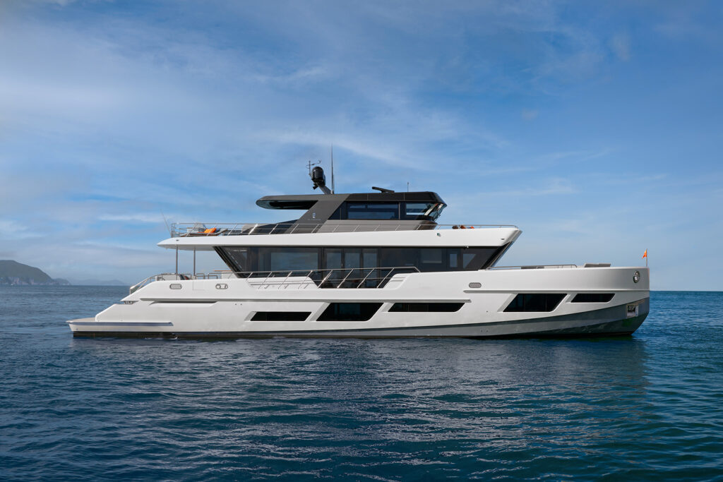 CL Yachts CLX96